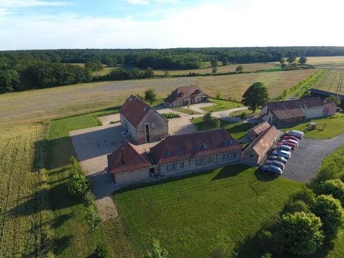 Montbeugny Bed & Breakfast | Les Damayots refuge familial 10 mn du Pal