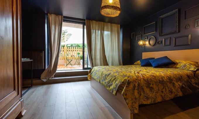 Chavot-Courcourt Bed & Breakfast | Les Dames-Jeannes