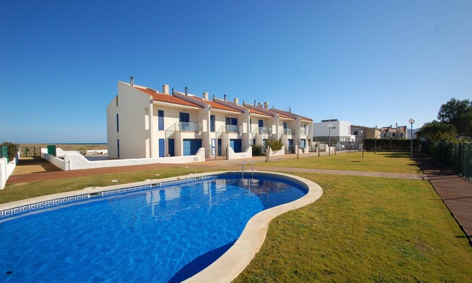 Mas Pinell Ski Chalet | Les Dunes 04 - Beachfront, A/C and with pool