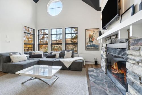 Tremblant-Les-Eaux Apartment | Les Eaux Luxe Mountain View Condo Private Sauna