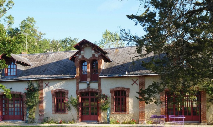 Ambillou House | Les Ecuries - Beautiful gîte for 8 people, in the heart of nature