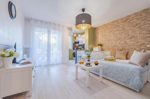 Toulouse West Apartment | Les Elfes - avec entrée autonome, clim neuve, jardin, parking privé & gourmandises offertes ! -