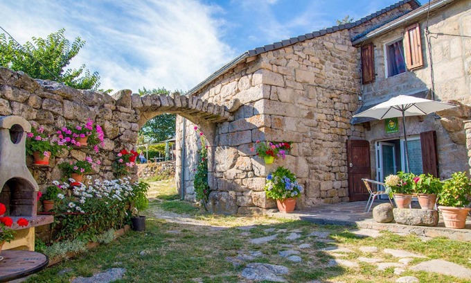 Saint-Etienne-du-Valdonnez House | Les Laubies hautes - SAINT ETIENNE DU VALDONNEZ
