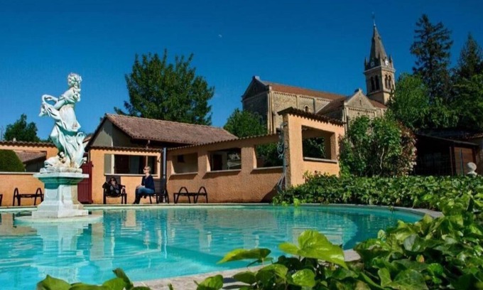 Saint-Georges-d'Esperanche House | Les Jardins du Castel Gites Annick et Jean Paul