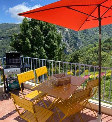 Bouyon Bed & Breakfast | Les Gîtes de Bouyon