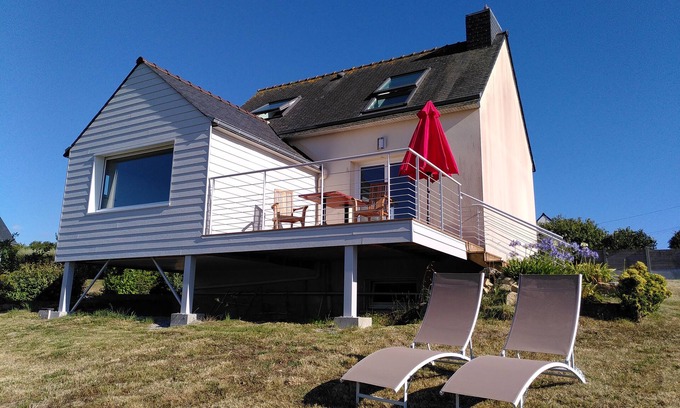 Plouarzel House | Les Guillemots : : Panoramic view of the sea