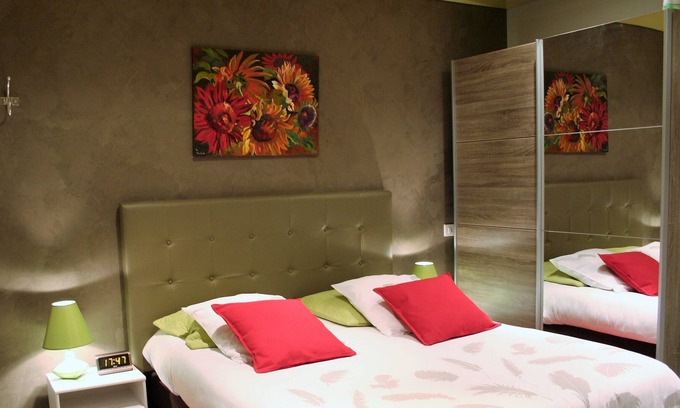 Rives-en-Seine Apartment | Les Hellebores