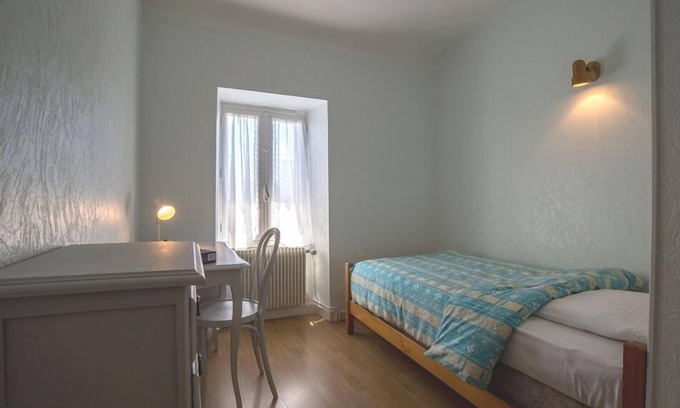 Murol House | Les Hirondelles - Murol