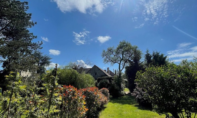 Monteaux House | Les Hortensias, 3-star self-catering cottage, heated pool, wifi, games.