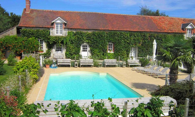 Averdon House | LES HORTENSIAS Large 4-star charming gîte Loire Valley