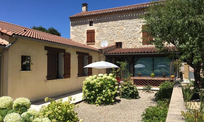 Prayssac House | Les Hortensias - PRAYSSAC