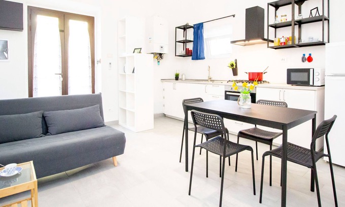Pisa Apartment | LeS House - Apartment 1 by TuscanyWeGo