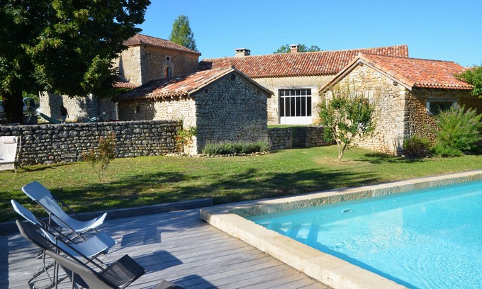 Saint-Laurent-des-Batons House | Les Jaunies, magnificent farmhouse completely renovated for 20 beds.
