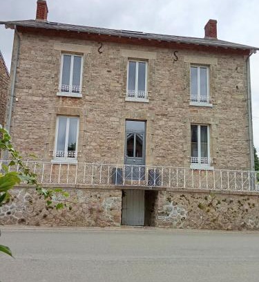 Saint-Sulpice-le-Dunois House | Les lapins bleus
