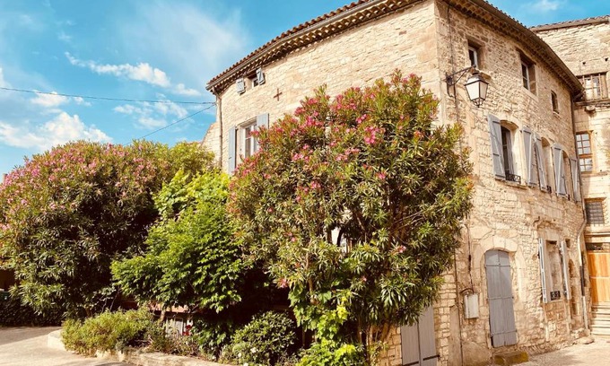 Barjac Bed & Breakfast | Les Lauriers Roses - Maison d'Hôtes