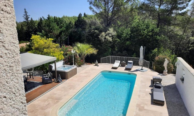 Le Thoronet Apartment | LES LAVANDES