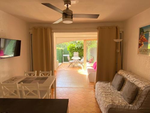 Miramar Apartment | Les locations Cinaureva « L'Argentière »