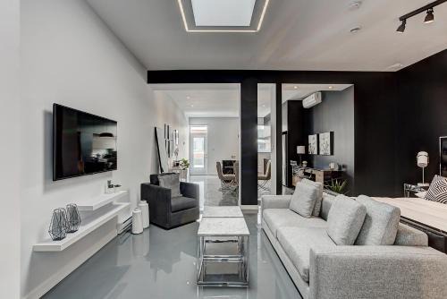Pointe-Saint-Charles Apartment | Les Lofts du Centre by Simplissimmo
