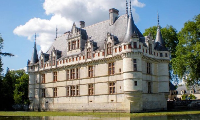 Restigne House | Les Mailloches by Interhome