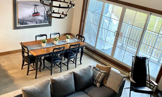 Mont-Tremblant Apartment | Les Manoirs- Tremblant back to Golf le Géant Completely renovated