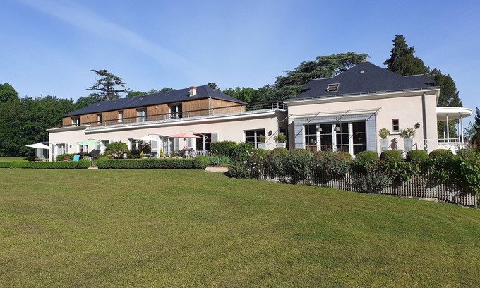 Savonnieres House | Les Mazeraies Maison d'hôtes