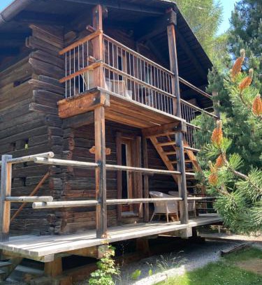 Vercorin Ski Chalet | Les Mazots du Hameau des Biquettes - Charme Alpin et Cuisine équipée