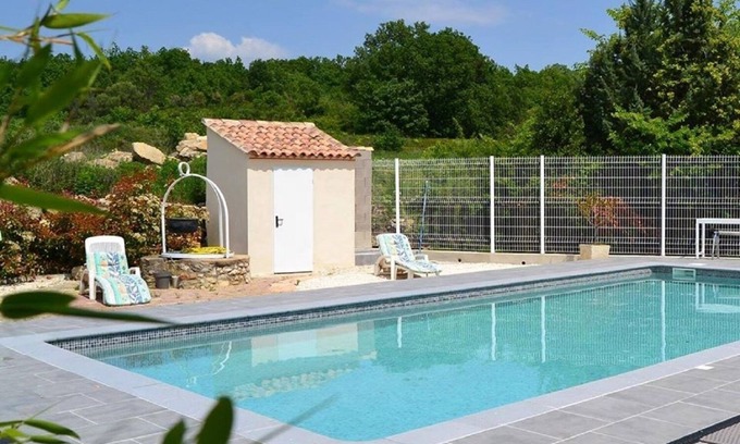 Saint-Dezery Apartment | Les Olivettes - Gite Blue love