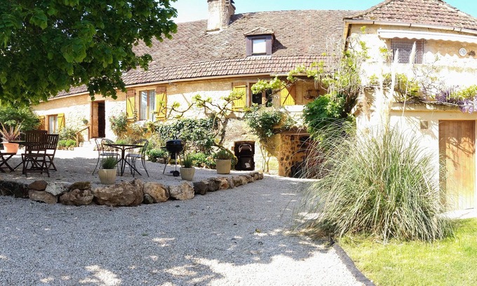 Domme Cottage | Les Papillons 4/6, Pool, Balcony, Garden & Courtyard, Top Location & Activities