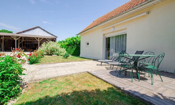 Champigny-sur-Aube House | Les Prés Saint Jean - Champigny SUR Aube