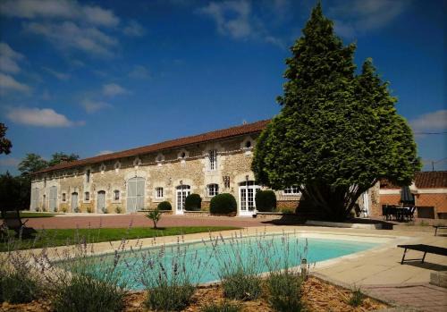 Suaux Bed & Breakfast | Les Quintanes