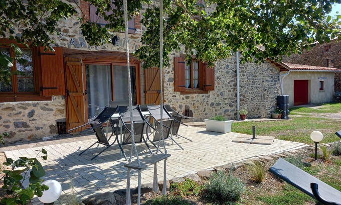 Blassac House | Les Rives du Haut Allier : Country house on the banks of the river Allier