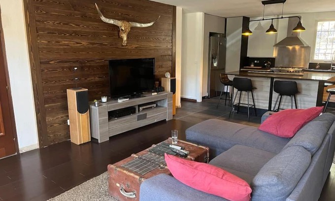 Valderoure House | Les rocailles