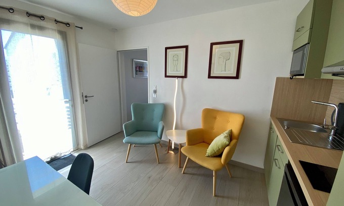 Olonne-sur-Mer Apartment | Les Sables/Olonne T2 apartment with garden, 10 min from beaches and center.