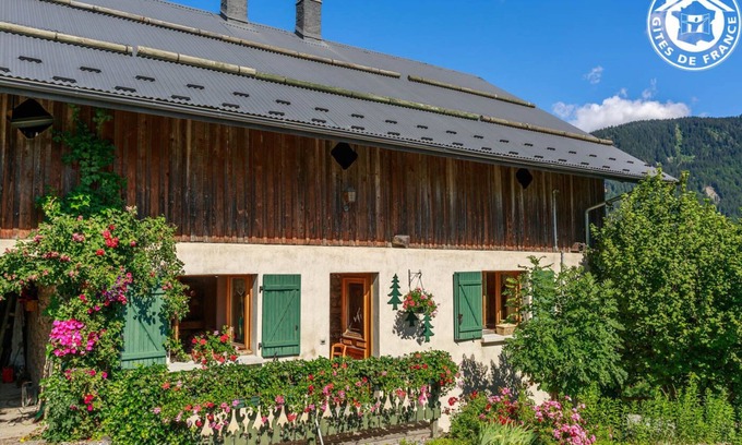 Le Cornix House | LES SAPINS - UGINE - Gîte