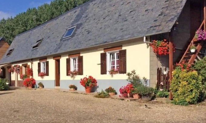 Assigny House | Les Saules Pleureurs