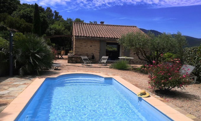 Mons House | Les Serres de Rousselou (Beautiful view & heated pool)