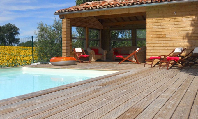 Dignac House | 'LES SOUCHES' Calm and peaceful surroundings with heated pool.