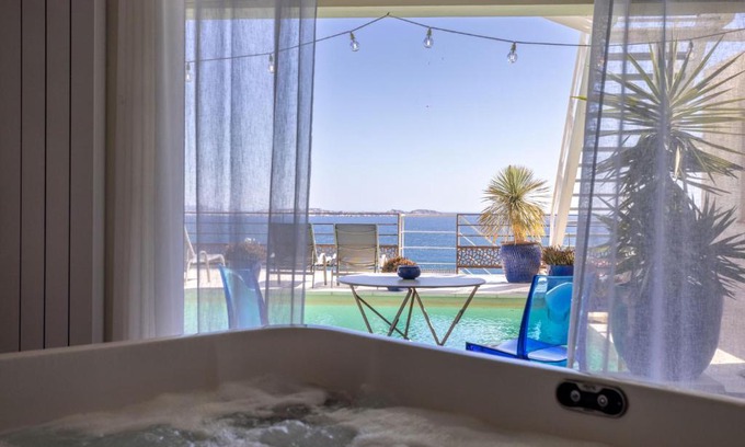 L'Estaque House | LES SUITES LOVE 1 SPA VUE MER PISCINe