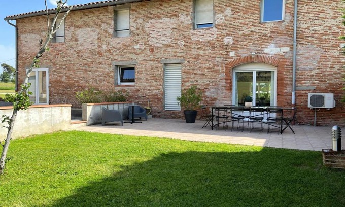 Sainte-Foy-d'Aigrefeuille House | Les Terrasses Binel à Ronsac