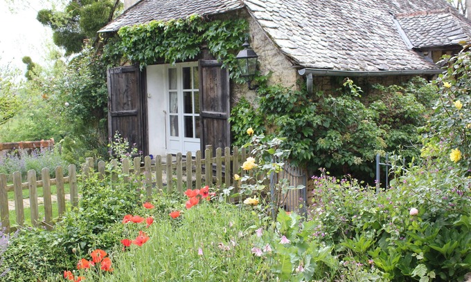Coubisou Cottage | Les Terrasses de Labade, charming gîte between Lot and Aubrac, with swimming pool and spa