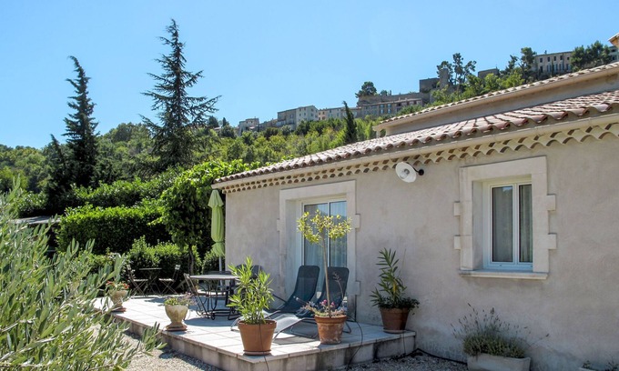 Menerbes House | Les Vignes by Interhome