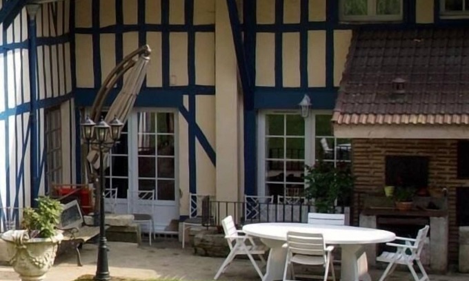 Thieblemont-Faremont Bed & Breakfast | Les Wyllows