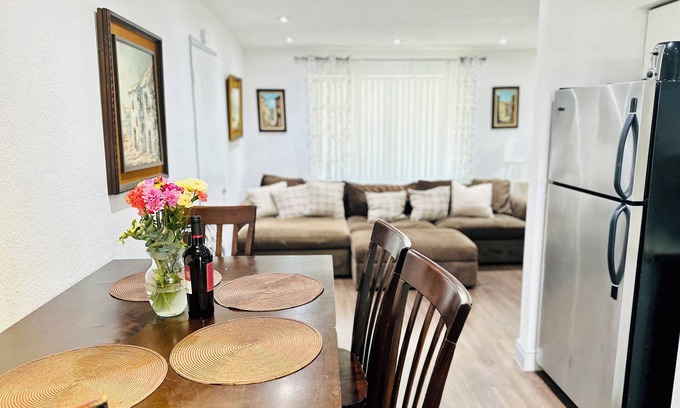 Sailboat Bend House | ★Lesa's Retreat II ★Fort Lauderdale - Minutes Away From Las Olas & Area Beaches