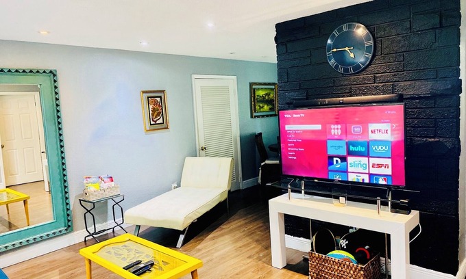 Sailboat Bend House | ❤️Lesa's Retreat❤️ Fort Lauderdale - Minutes Away from Las Olas & Area Beaches