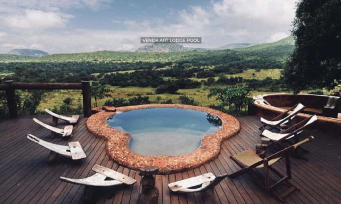 Makhado Cabin | Leshiba Wilderness