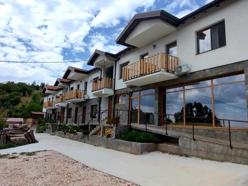 North Macedonia Apartment | Lesnovo House Tomevski