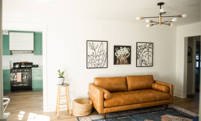 Edmond House | Less than a mile to downtown Edmond and close to UCO. Cozy mid-century house!