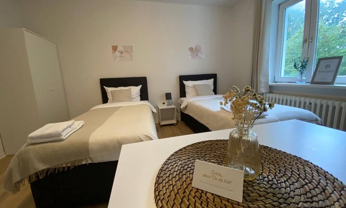 Neumuenster House | Lessingstraße 13 - 3 bedrooms with balcony
