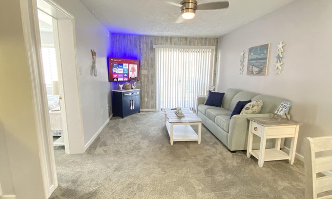 Rehoboth Beach Condo | Let the fun begin 🏖🏊‍♀️😁 Located between both beaches