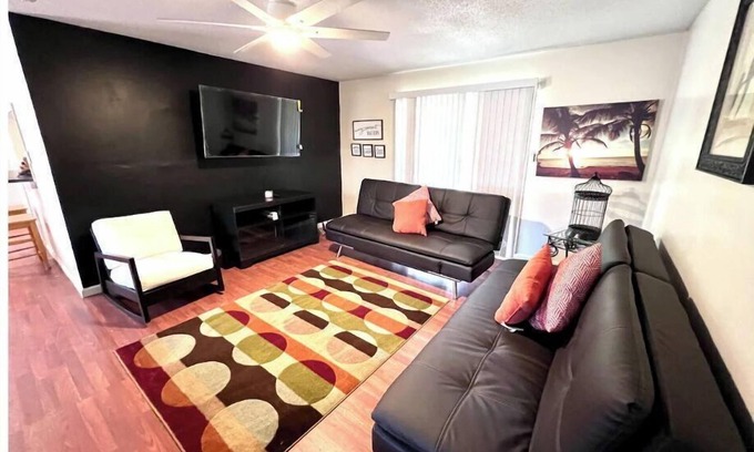 Guyton House | Let your worries fly away at the Bird Estate